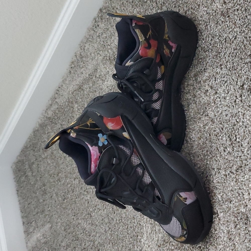 Nike Air Swoopes